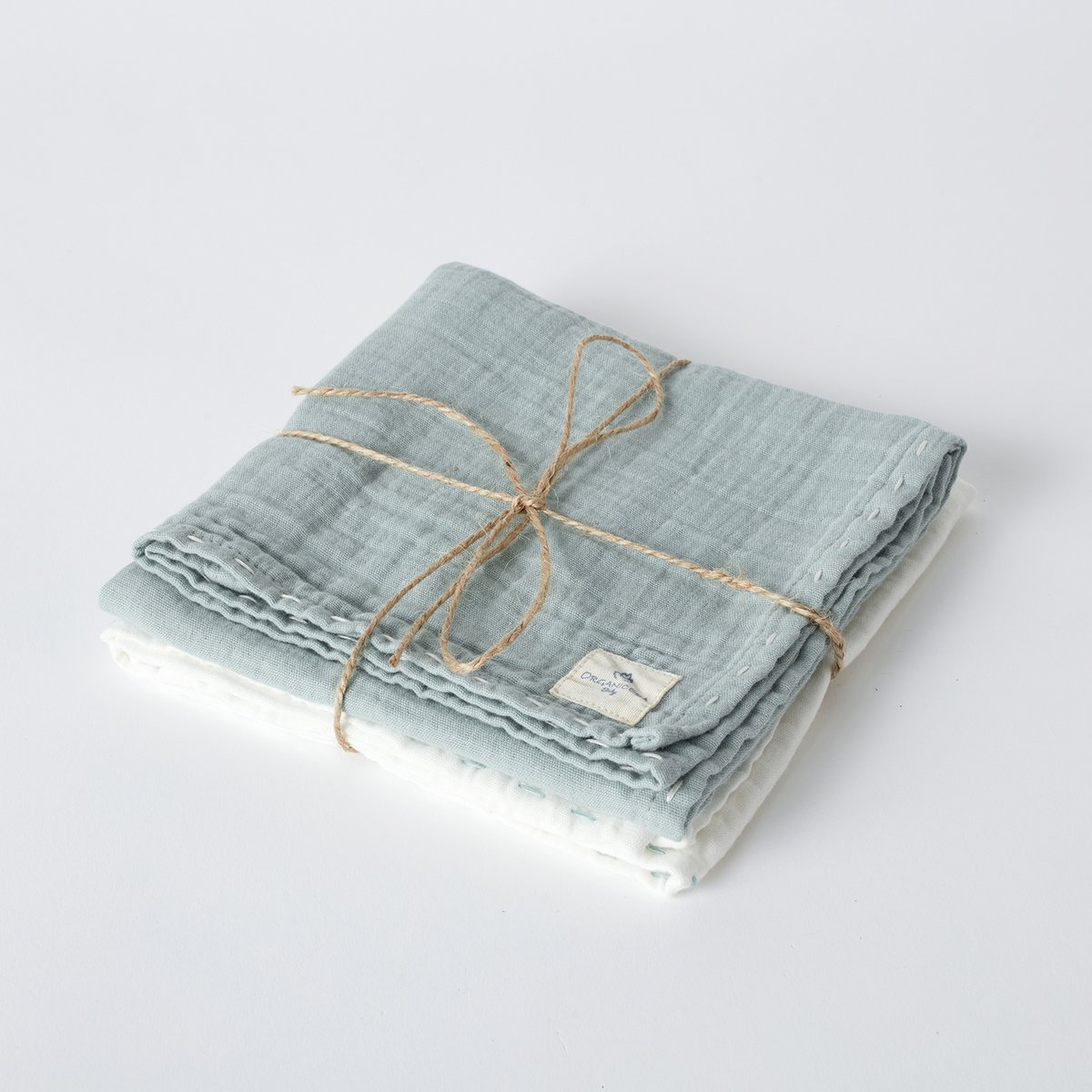 OrganicEra Musselin-Set aus Bio-Baumwolle, 2 Stück, handbestickt, Aqua, Weiß