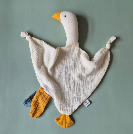 Baby-Kuscheltuch Kuschelgans in Beige und Gelb, Musselin aus Bio-Baumwolle, weich und anschmiegsam