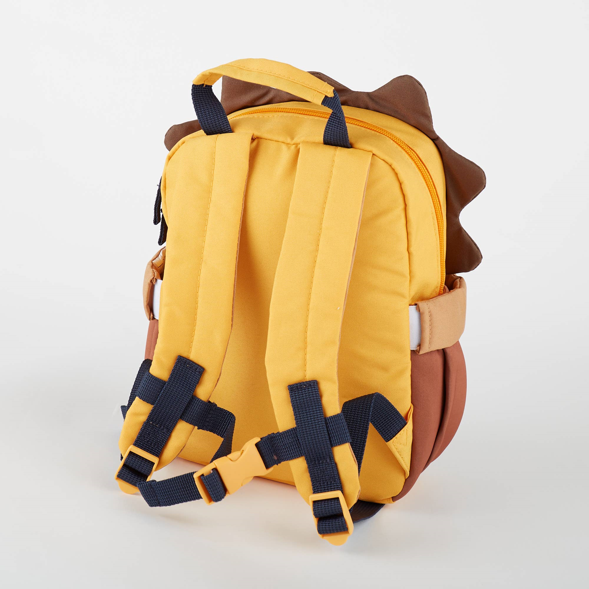 Weich gepolsterte Schultergurte mit zusätzlichem Brustgurt und verstärkter Trageriemen . Kinderrucksack Löwe von Sigikid, orange-braun mit Löwenmähne, geeignet für Kleinkinder