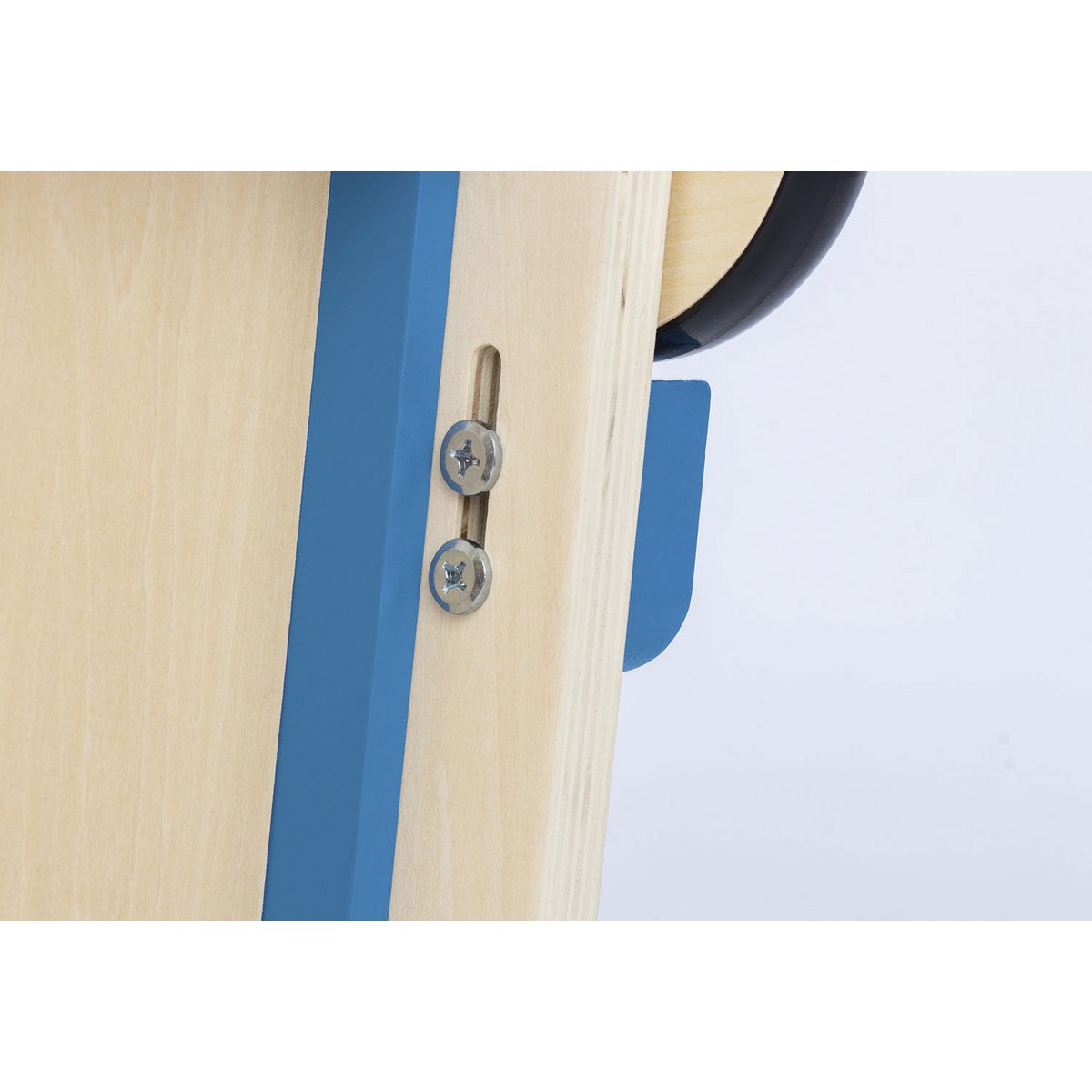 Sichere Verschraubung ,Activity Walker 'Titus' in Blau, Holzspielzeug mit interaktiven Elementen, unterstützt das Laufenlernen 