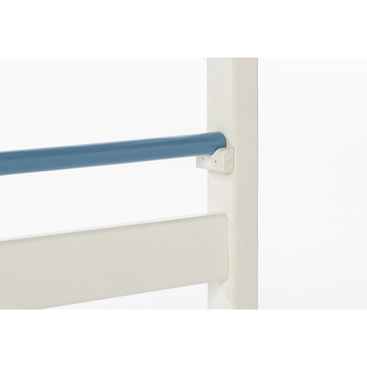 Hürden-Set 'Jumper', 3-teilige, höhenverstellbare Holz-Hürden für motorische Übungen und spielerisches Training, in den Farben blau und weiß