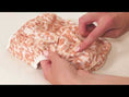 Video in Galerie-Betrachter laden und wiedergeben, Happy Bear | Baby-Set Rosa - Rehkitz: Schwimmwindel, Mulltuch & Wetbag im Vorteilsbundle,Farbe: Rosa / Rosagold
