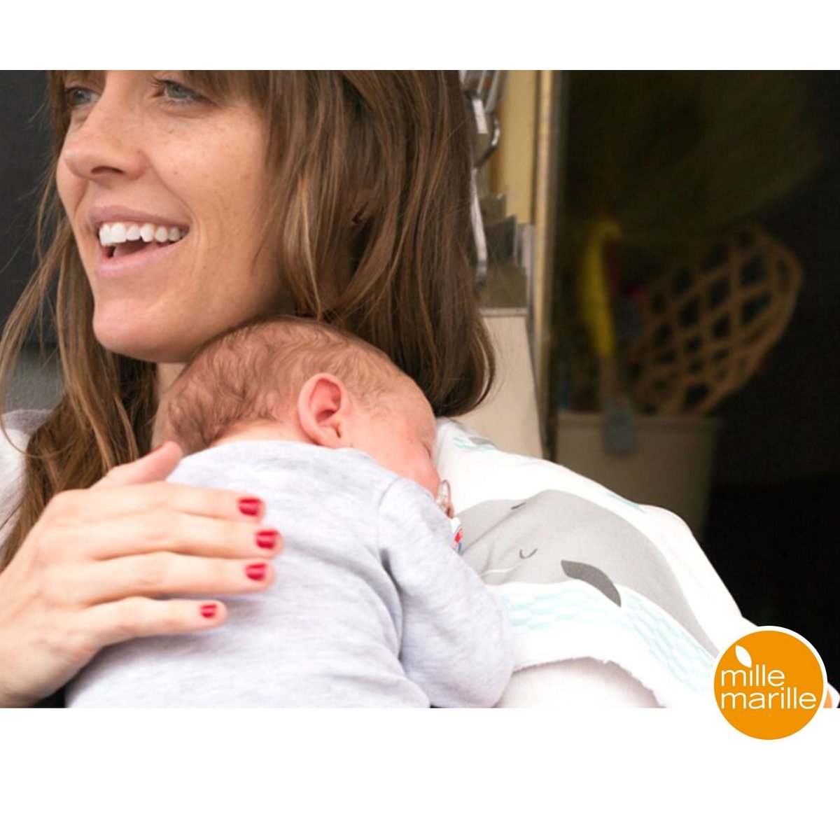 Das seidenweiche millemarille Spucktuch ist auch als Kuscheltuch heiß begehrt! Highlights: nierenförmig – liegt optimal auf der Schulter Bambusfrottee: seidenweich, extra saugstark, antibakteriell & temperaturausgleichend praktisch für unterwegs! 